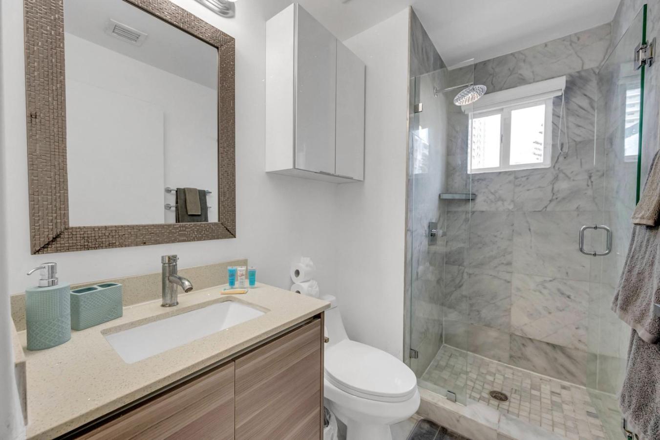 Subtle 2 Bed In Edgewater Near Downtown With Free Parking Διαμέρισμα Μαϊάμι Εξωτερικό φωτογραφία